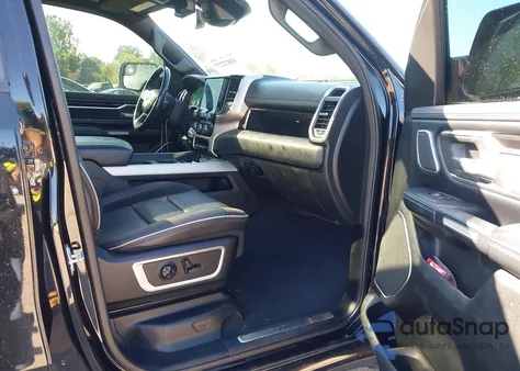 2019 Ram 1500 Laramie 4X4 5'7 Box z USA, uszkodzony, nr VIN 1C6SRFJT6KN679215